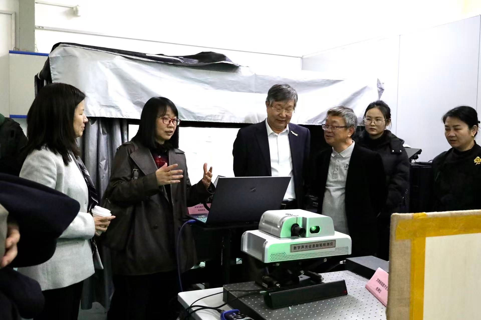尝试室调查.jpg